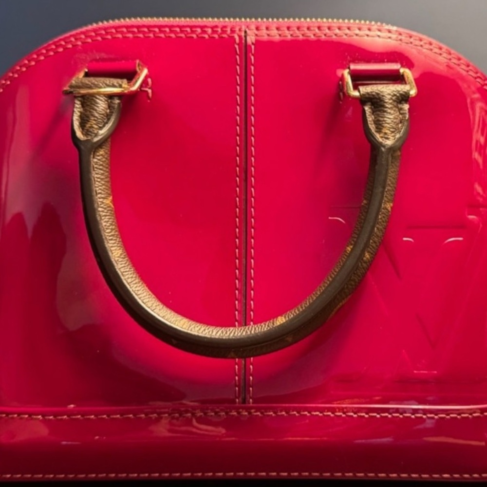 Louis Vuitton 2018 Vernis Miroir Alma BB satchel; Like New! - Picture 8 of 13